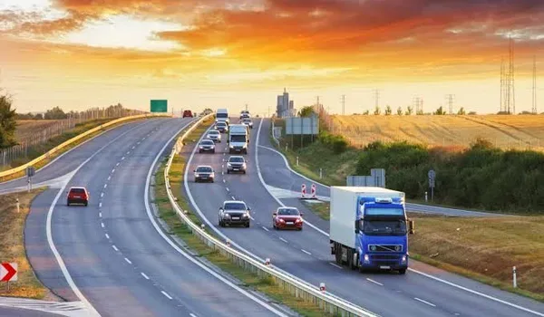 Road corridor representing Satellite Town Ring Road and NH-44 access near Devanahalli, North Bengaluru